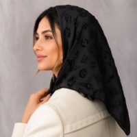 مینی اسکارف سه گوش مخمل طرح برجسته